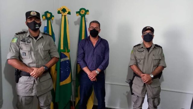 Prefeito de Anhanguera, Marcelo Paiva, recebe visita do comandante do 18º BPM