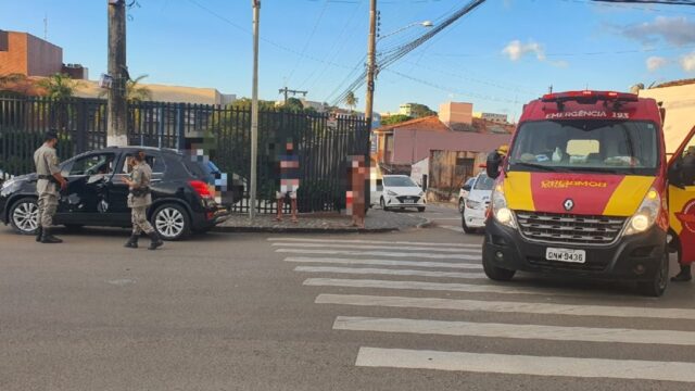 Em Catalão, motociclista na contramão fica ferido ao colidir em carro