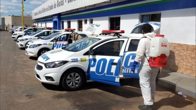 Viaturas da Polícia Militar recebe procedimentos de sanitização