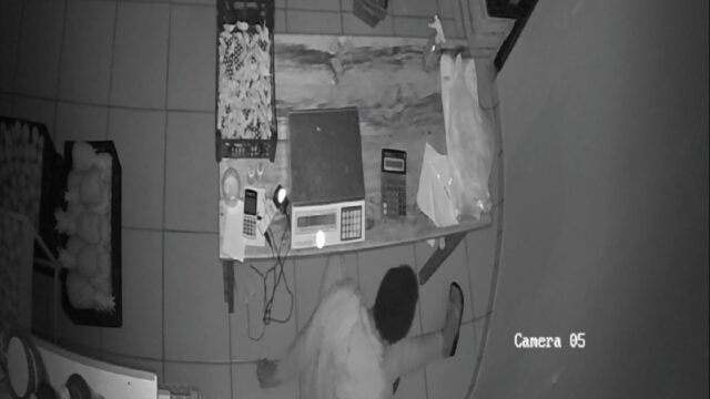 Câmeras flagram furto a estabelecimento comercial em Catalão