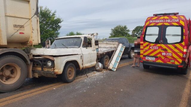 Quatro veículos envolvem em acidente na GO-330 e deixa três vítimas feridas