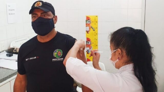 Com profissionais das forças de segurança pública e de salvamento imunizados, idosos de 78 anos ou mais recebem hoje segunda dose da vacina contra o coronavírus em Catalão