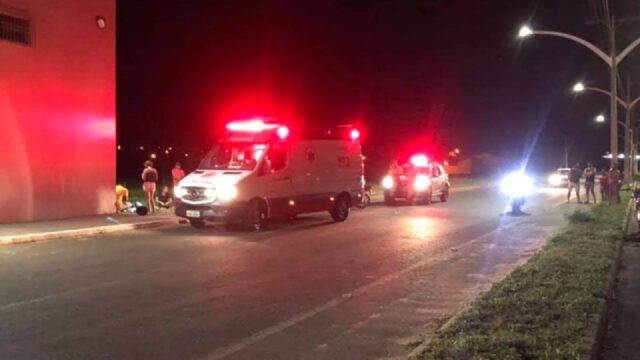 Homem morre após colidir motocicleta em parede de galpão, em Caldas Novas