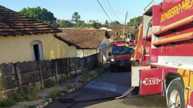 Vizinha é suspeita de incendiar casa de desafeto após discussão em Ipameri
