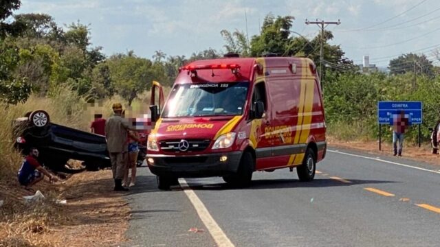 Mulher fica ferida após saída de pista na GO-309 em Caldas Novas