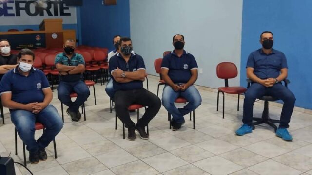 Dirigentes do Sindicato Metabase discutem melhorias no transporte e na alimentação dos trabalhadores da empresa Mosaic Fertilizantes