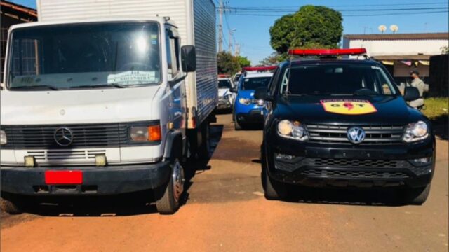 Operação conjunta entre polícias de Goiás e Minas Gerais recupera veículo furtado e prende dois indivíduos