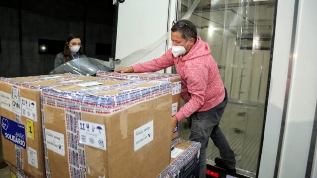 Governo de Goiás recebe segundo lote de vacinas da Pfizer, um total de 37.440 doses