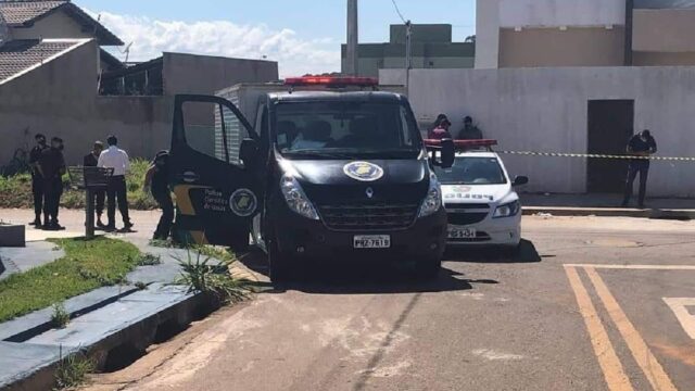 Corpo de criança é encontrado carbonizado em lote baldio em Anápolis