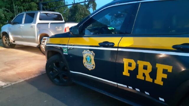 PRF apreende camionete lotada de mercadorias importadas na BR-050 em Catalão