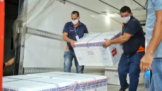 Goiás recebe 189 mil imunizantes da AstraZeneca destinados à aplicação de primeira dose