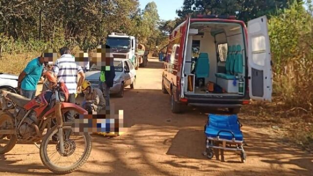 Motociclista fica ferido após ser atingido por carro na zona rural de Catalão