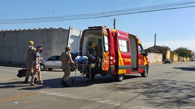 Homem fica ferido em colisão entre moto e camionete em Catalão