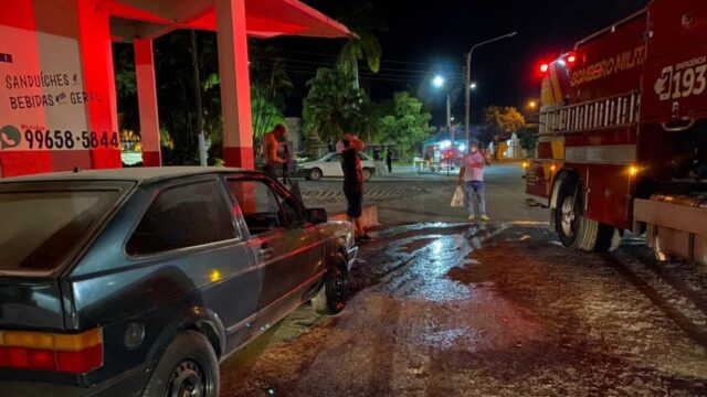 Em Ipameri, Corpo de Bombeiros é acionado para combater incêndio em veículo