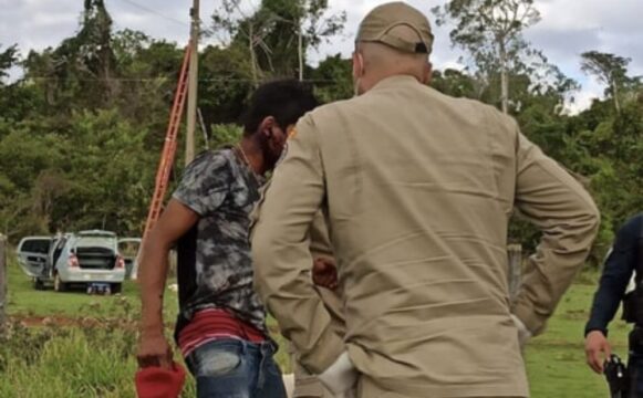 Homem é espancado e demora a receber ajuda por ser confundido com Lázaro Barbosa, no MS
