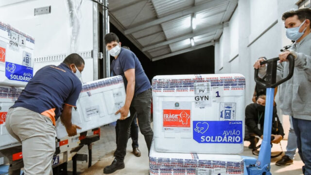 Goiás recebe 194.750 doses e começa vacinar 59 anos