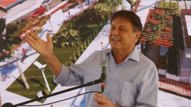 Prefeitura dá início à reconstrução da Praça das Mães