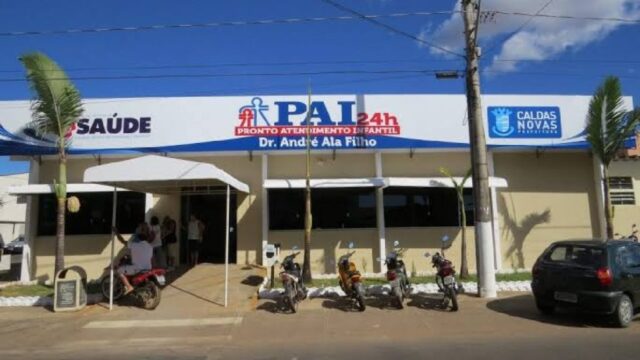 Criança de 02 anos está internada em estado grave após ser atropelada, em Caldas Novas