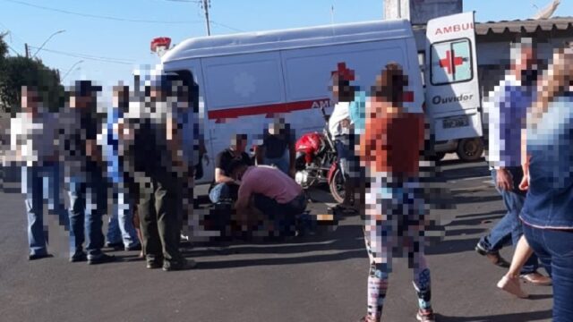 Colisão entre carro e moto deixa homem ferido em Ouvidor