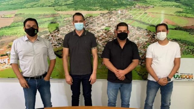 Prefeito de Cumari, João Rios, faz visita de cortesia ao prefeito de Ouvidor