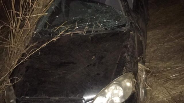 Capotamento deixa motorista ferido na GO-139 em Caldas Novas
