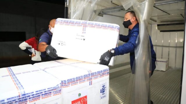 Campanha de imunização contra Covid-19, em Goiás, recebe mais 133.500 doses de vacinas