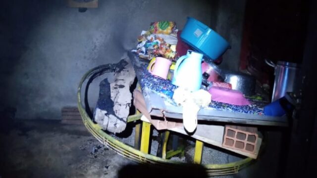 Casa pega fogo em Ipameri e bombeiros controlam as chamas