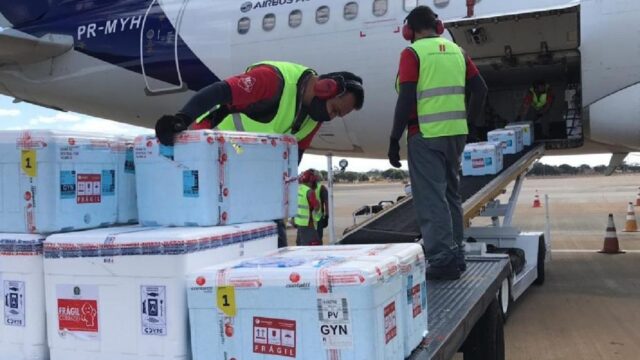 Governo de Goiás recebe 154.800 doses de vacina contra Covid-19