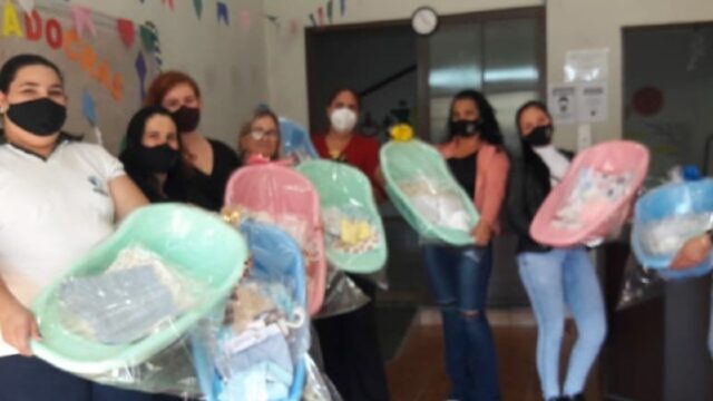 Secretaria de Assistência Social entrega kits de natalidade para mães assistidas pelo CRAS, em Goiandira