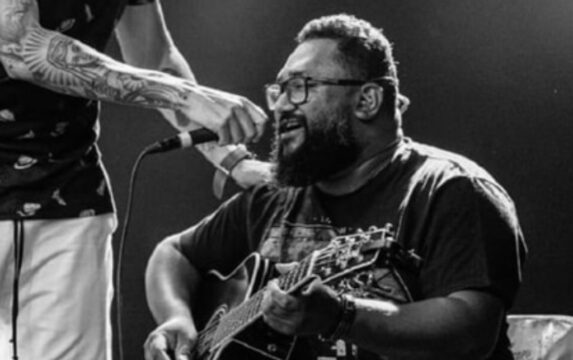 Morre Izanei Rodrigues, guitarrista da dupla Humberto e Ronaldo