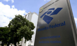 Receita paga nesta segunda último lote de restituição do IR 2026