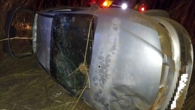 Veículo capota na GO-330 e deixa uma vítima em estado grave em Ipameri