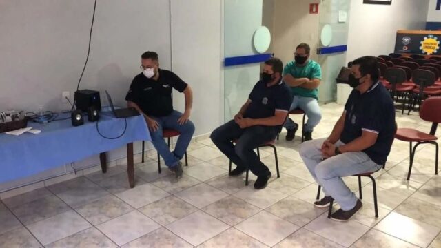 Dirigentes do Sindicato Metabase discutem melhorias no transporte dos trabalhadores da Mosaic