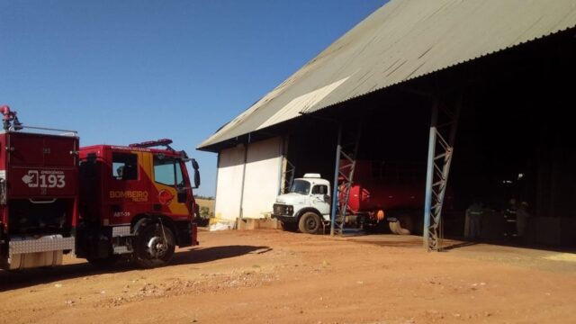 Incêndio atinge oficina em depósito de soja em Ipameri