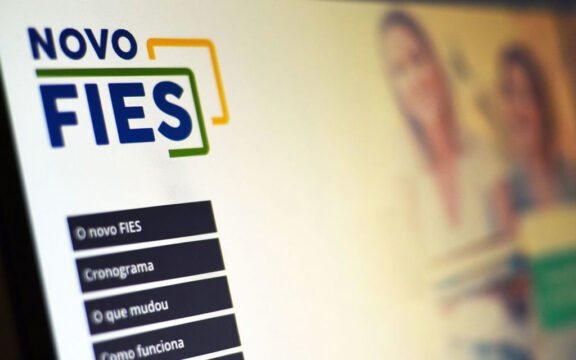 MEC divulga lista de pré-selecionados para Fies do segundo semestre