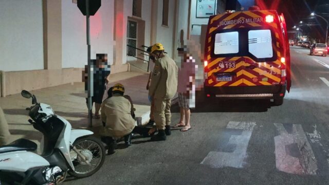 Colisão entre carro e moto deixa uma jovem ferida em Catalão