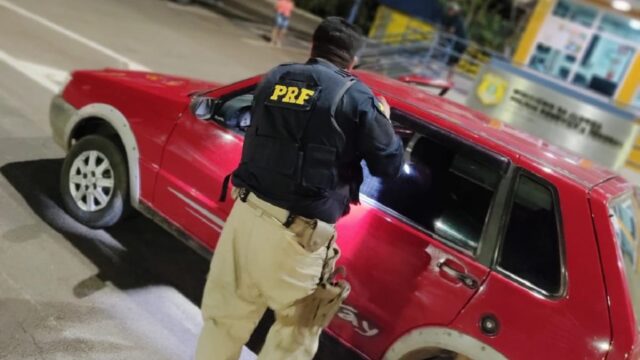 PRF em Catalão recupera carro furtado em São José dos Ausentes/RS