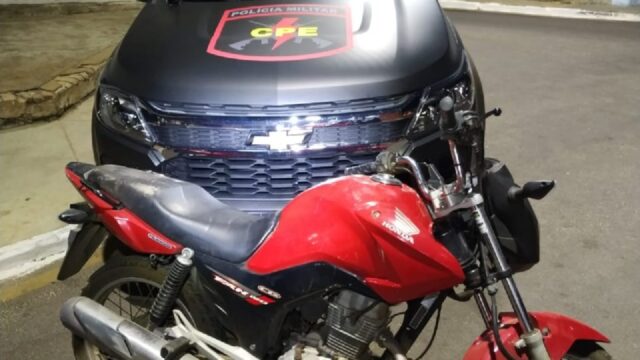 CPE realiza prisão de suspeitos e recupera moto tomada em assalto, em Catalão