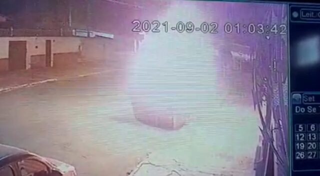 Jovem é multado em 5 mil após incendiar caçamba e provocar transtorno, em Catalão