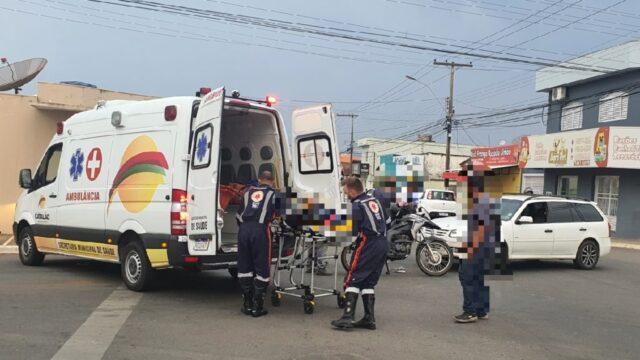 Colisão entre moto e carro deixa homem ferido em Catalão
