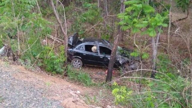 Saída de pista deixa feridos na GO-210, próximo a Marzagão