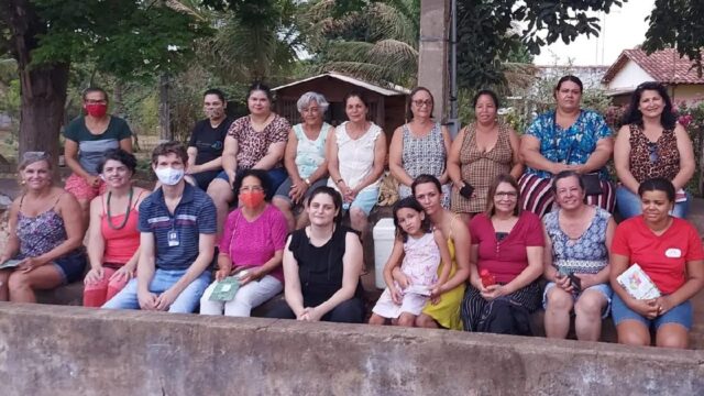 Sindicato Rural de Catalão fala com Mulheres da Pedra Branca para atendê-las com cursos profissionalizantes