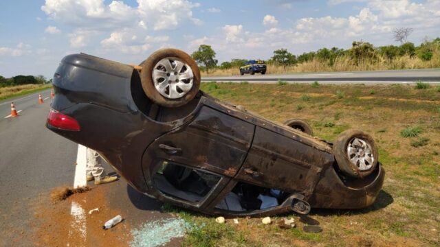 PRF atende grave acidente com motorista bêbado na BR-050 em Campo Alegre de Goiás