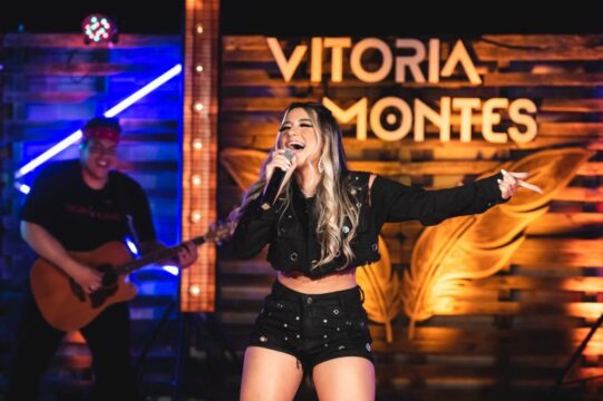Vitória Montes, a jovem catalana lança seu primeiro hit nesta sexta-feira