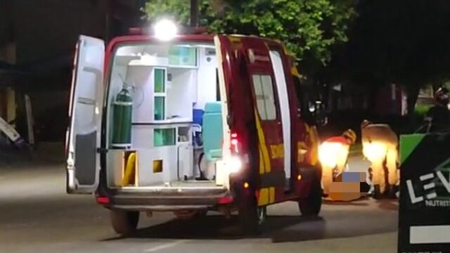 Colisão entre camionete e moto deixa ferido em avenida de Catalão
