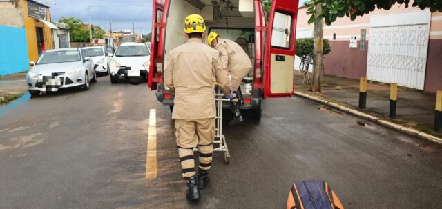 Motociclista fica ferida após sofrer queda de moto em Catalão