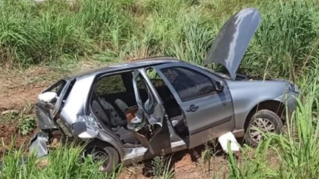 Dois veículos se envolvem em acidente na GO-139 em Caldas Novas