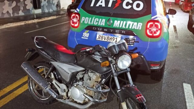 Equipe do Tático Móvel recupera moto com restrição de furto no bairro Castelo Branco II, em Catalão