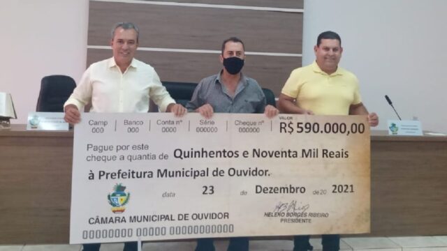 Câmara de vereadores formaliza devolução de R$ 590 mil à Prefeitura de Ouvidor