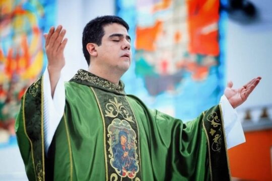 STJ arquiva investigação sobre padre Robson, diz defesa do religioso